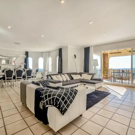 Willa Altavista With Sea View In Hills *