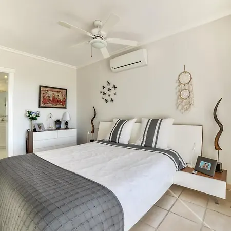 Willa Altavista With Sea View In Hills *
